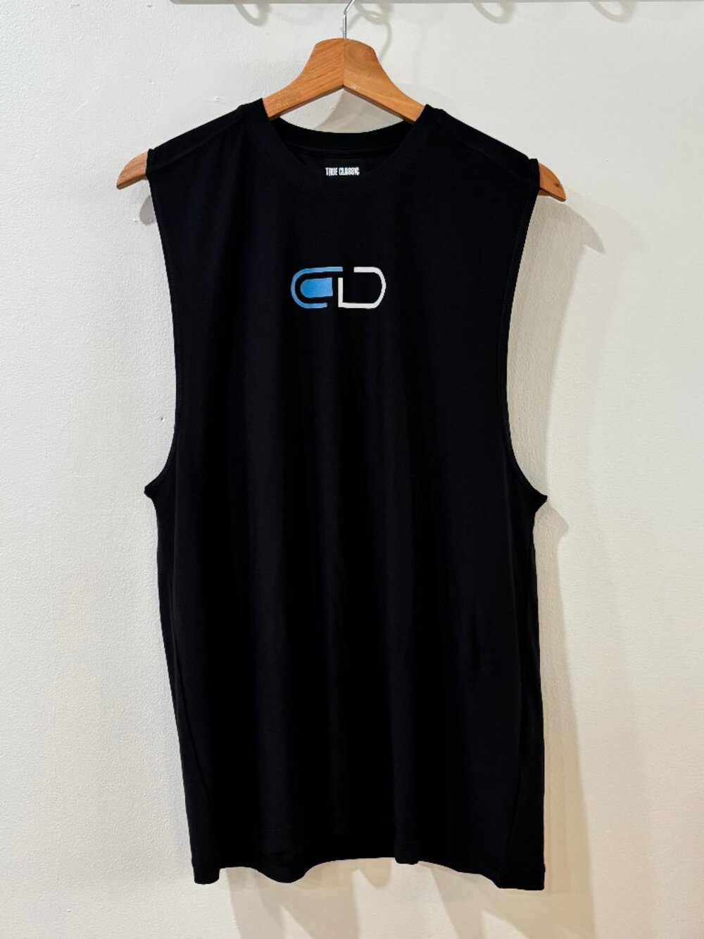 True Classic Men's Elite Living Graphic Workout Cutoff Tank Top Size L